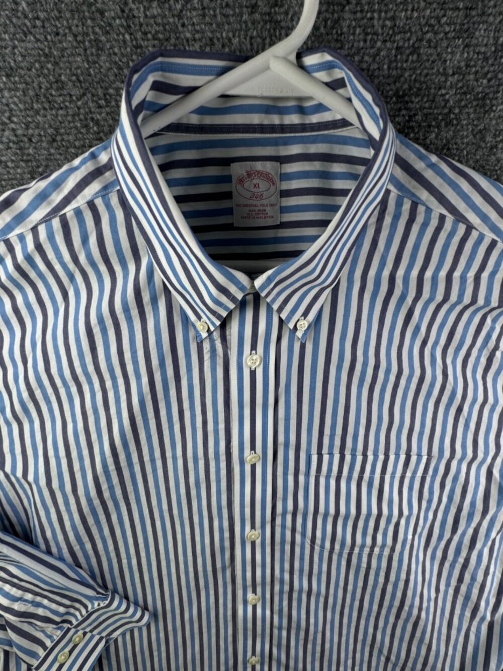 Brooks Brothers Long Sleeve Button Up Shirt XL Striped Blue Non Iron Cotton **